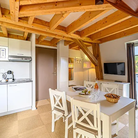Lejlighed Le Chateau De Kergonano-13 By Interhome