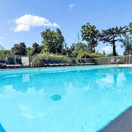 Lejlighed Le Chateau De Kergonano-13 By Interhome *